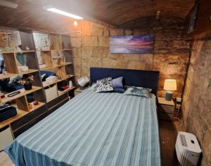 Apartament cu o camera, parcare inclusa + curte comuna