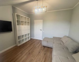 Oportunitate apartament in vila, zona Centrala