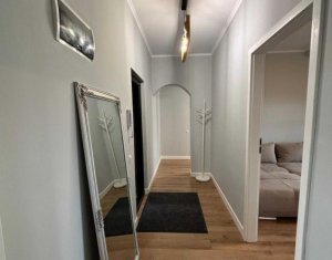 Oportunitate apartament in vila, zona Centrala