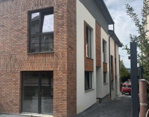 Eladás lakás 5 szobák on Cluj-napoca, Zóna Zorilor