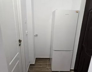 Apartament o camera de vanzare, etaj 1, centrala proprie, Marasti