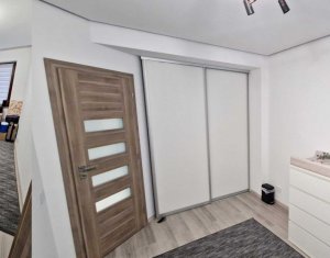 Lakás 3 szobák eladó on Floresti