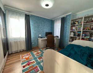 Lakás 4 szobák eladó on Cluj-napoca