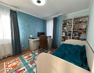 Lakás 4 szobák eladó on Cluj-napoca