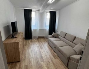 Vanzare apartament 3 camere in Floresti