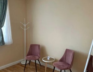 Lakás 3 szobák eladó on Floresti