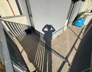 Lakás 3 szobák eladó on Floresti