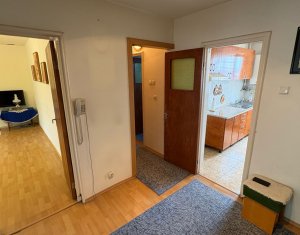 Apartament 3 camere, decomandat si luminos, panorama frumoasa !