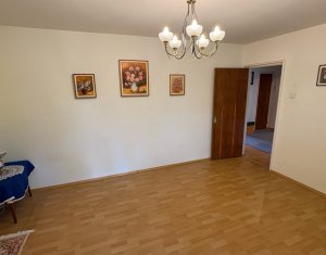 Apartament 3 camere, decomandat si luminos, panorama frumoasa !
