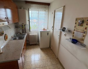 Apartament 3 camere, decomandat si luminos, panorama frumoasa !