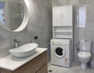 Apartament 2 camere semidecomandate, centru, zona Facultatea de litere, terasa