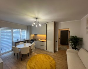 Vanzare apartament 3 camere in Floresti