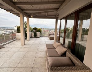 Penthouse de 210mp utili cu terasa panoramica 360° 
