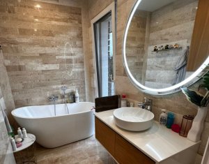 Penthouse de 210mp utili cu terasa panoramica 360° 