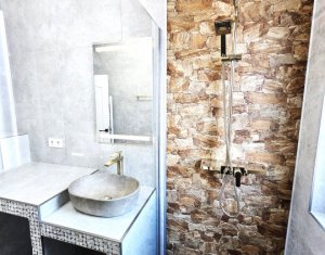 Apartament cu doua camere, Floresti