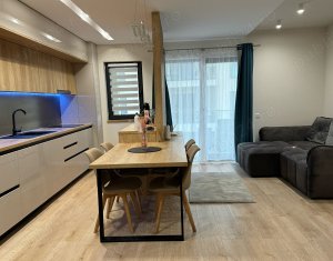 Vanzare apartament 3 camere in Floresti