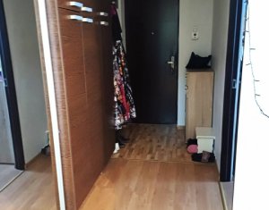 Apartament cu doua camere, Floresti