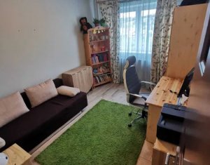 Apartament 3 camere decomandate, Manastur, etaj intermediar, balcon