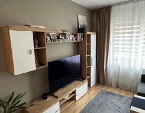 Apartament 3 camere,parcare,  Strada Eroilor, Floresti