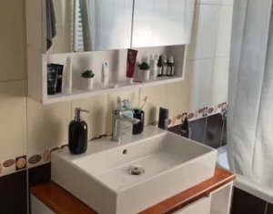 Apartament 3 camere,parcare,  Strada Eroilor, Floresti