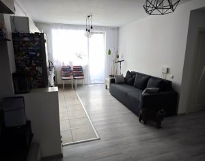Apartament cu doua camere, Floresti