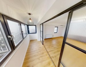 Apartament renovat recent, ultrafinisat, 110mp, 4 camere, garaj