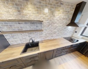 Apartament renovat recent, ultrafinisat, 110mp, 4 camere, garaj