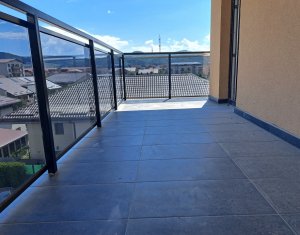 Apartament cu 3 camere, parcare inclusa, Floresti