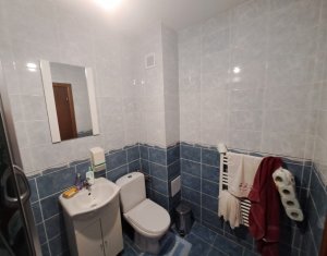 Apartament cu 3 camere, pod, parcare inclusa, Floresti
