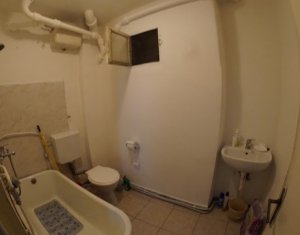 Apartament 2 camere de vanzare, strada Horea