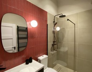 Apartament cu 3 camere ultafinisat si mobilat!