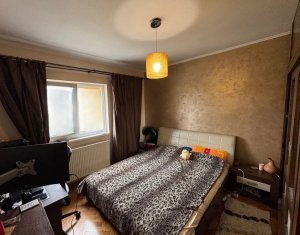 Apartament 3 camere decomandate, cartier Marasti, balcon, boxa subsol