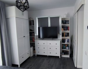 Apartament cu 3 camere, terasa de  88 mp, parcare inclusa, Floresti
