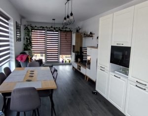 Apartament cu 3 camere, terasa de  88 mp, parcare inclusa, Floresti
