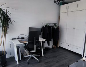 Apartament cu 3 camere, terasa de  88 mp, parcare inclusa, Floresti