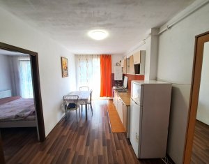 Apartament cu doua camere, Floresti
