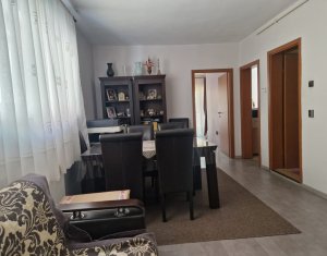 De vanzare apartament cu 3 camere etaj 1 Borhanci