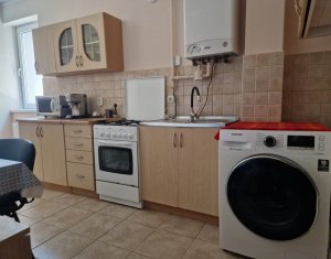 De vanzare apartament cu 3 camere etaj 1 Borhanci
