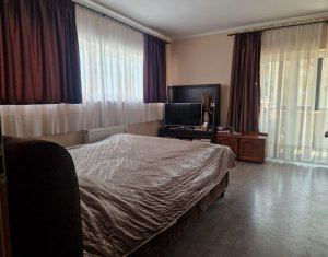 De vanzare apartament cu 3 camere etaj 1 Borhanci