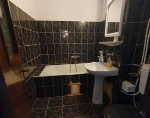4 camere, Manastur, Ion Mester