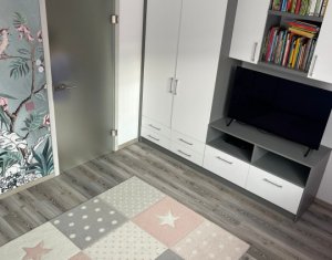 Apartament cu 3 camere, parcare inclusa, Floresti