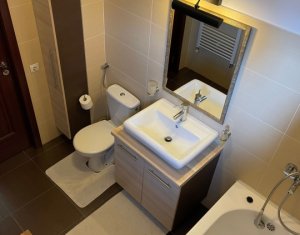 Apartament cu 3 camere, parcare inclusa, Floresti