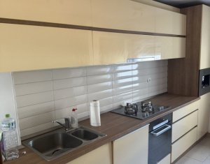Sale apartment 4 rooms in Cluj-napoca, zone Zorilor