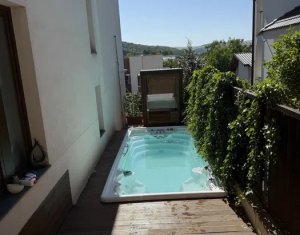 Apartament ultrafinisat in vila, parcare, facilitati, Gruia