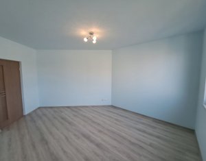 Appartement 3 chambres à vendre dans Floresti
