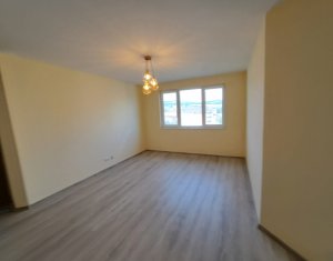 Appartement 3 chambres à vendre dans Floresti