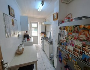 Apartament cu 3 camere, decomandat, boxa la subsol, Manastur