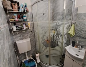Apartament cu 3 camere, decomandat, boxa la subsol, Manastur