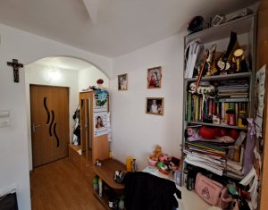 Apartament cu 3 camere, decomandat, boxa la subsol, Manastur