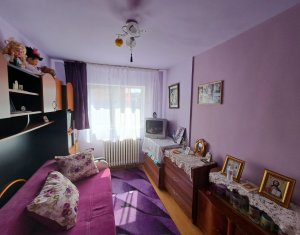 Apartament cu 3 camere, decomandat, boxa la subsol, Manastur